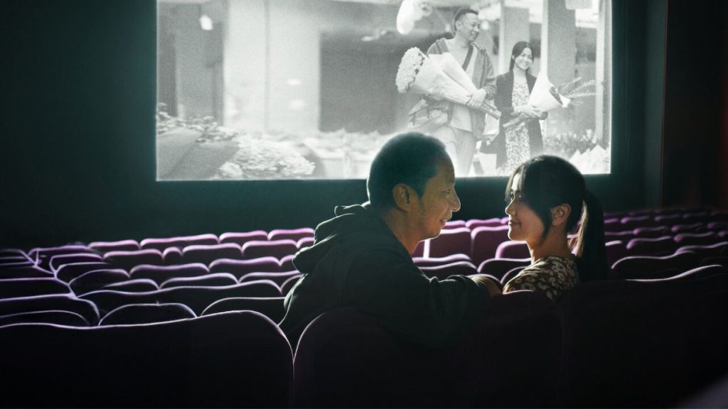 jatuh cinta seperti di film-film - jesedef - Menonton.id (1)
