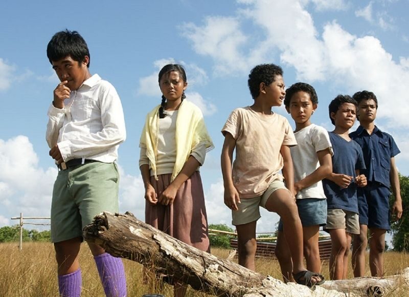 laskar pelangi - film indonesia terlaris laskar pelangi - film indonesia terlaris