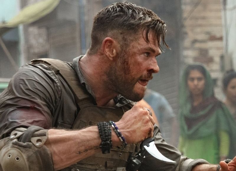 extraction - film action 2020 extraction - film action 2020