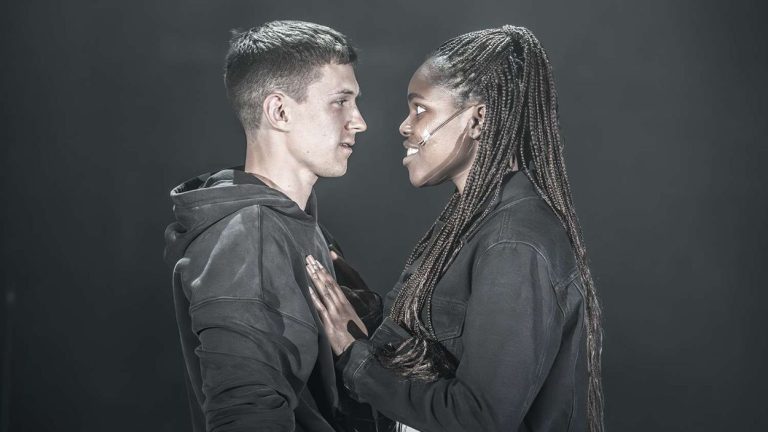 Romeo and Juliet Bukan Kisah Eksklusif Orang Kulit Putih