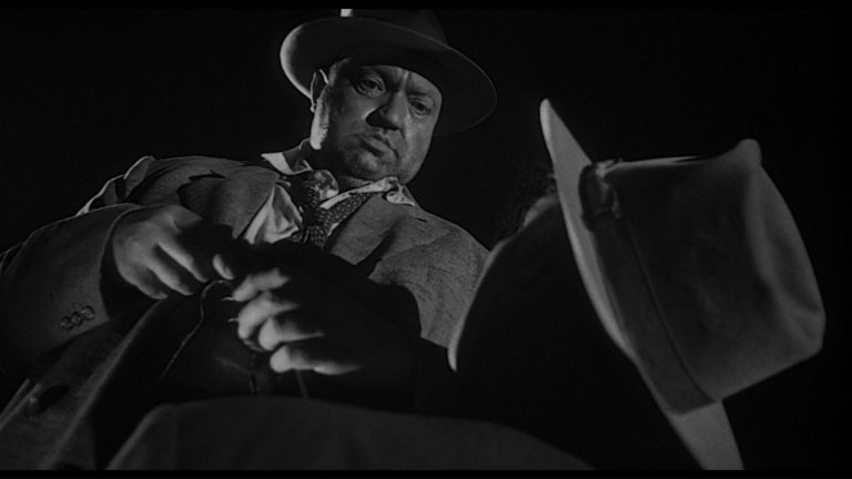 9 Film Noir Klasik dan Pengertian Genre Gelap Misterius Ini